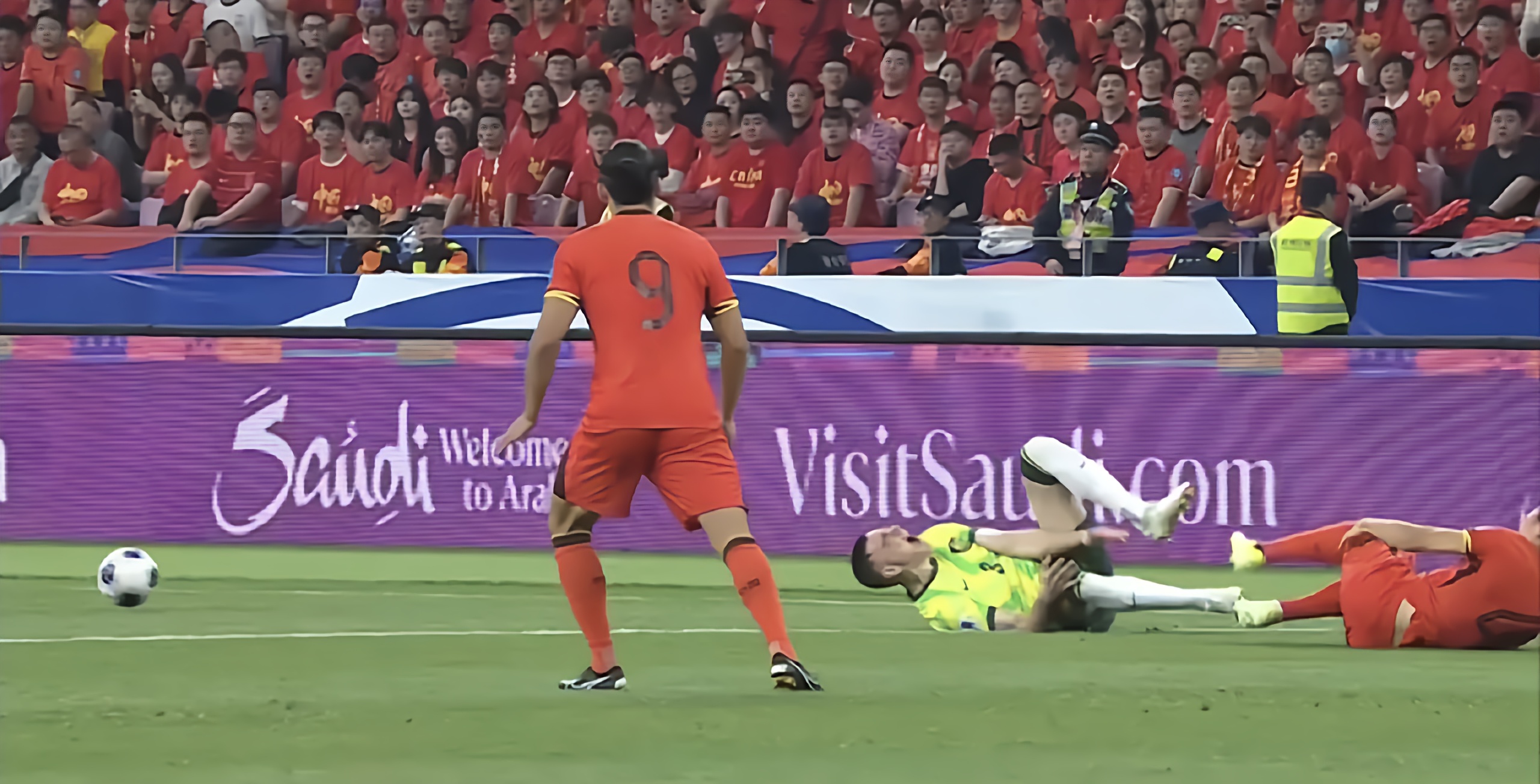 赛地聚焦：欧联转会期热度飙升，成都蓉城扳平良机，底气十足，身体对抗强度拉满的简单介绍九游体育