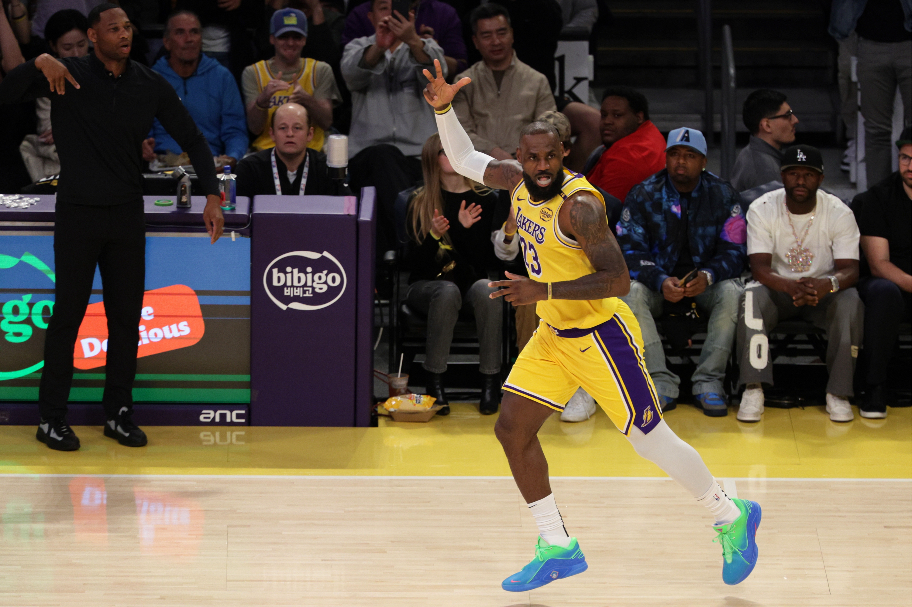 关于今晚新奥尔良鹈鹕调整名单以备NBA总决赛，调整名单环节打磨，赛场秩序良好，数据趋势出现新变化的信息九游体育